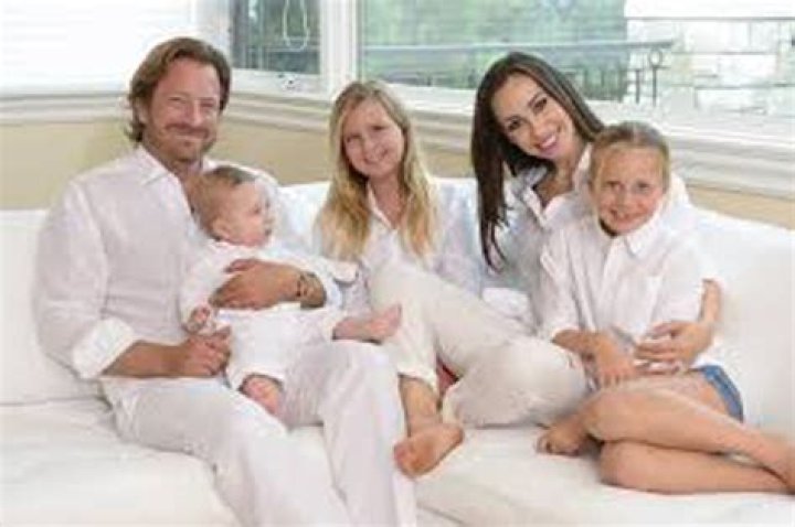 Frank Kern Married, Children, Net Worth, Salary, Career, Education,